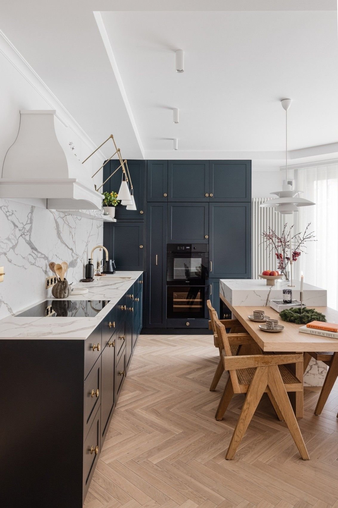 37 Black Kitchen Ideas That Demand Attention